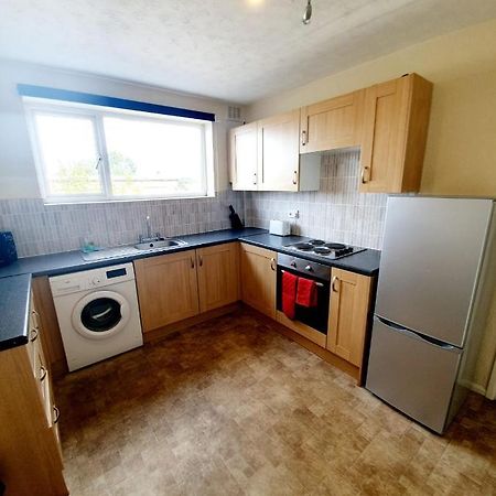 Rayleigh Town Centre 3 Bedroom Apartment Bagian luar foto
